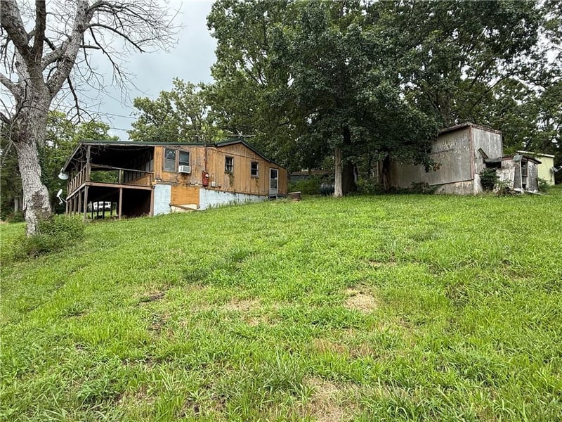 28731 Fir Dr, Warsaw, MO 65355
