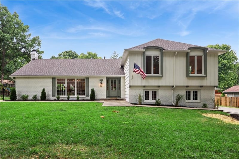 4808 81st St, Prairie Village, KS 66208