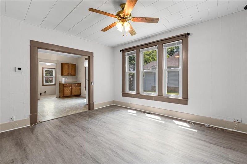 307 Miami St, Paola, KS 66071