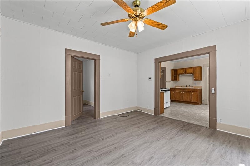 307 Miami St, Paola, KS 66071