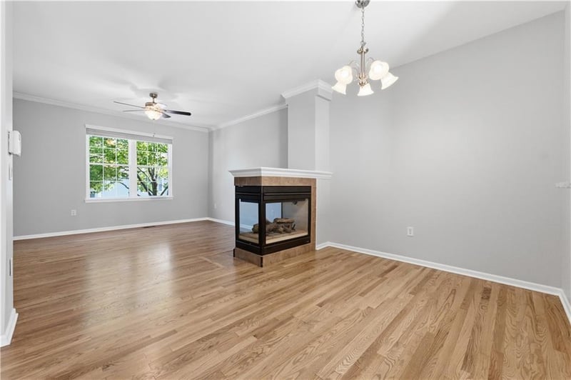 7619 158th Ter, Overland Park, KS 66223
