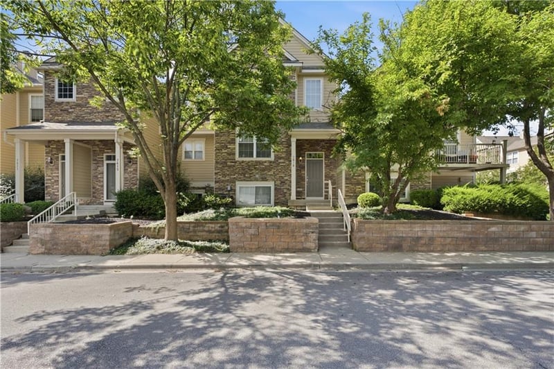 7619 158th Ter, Overland Park, KS 66223
