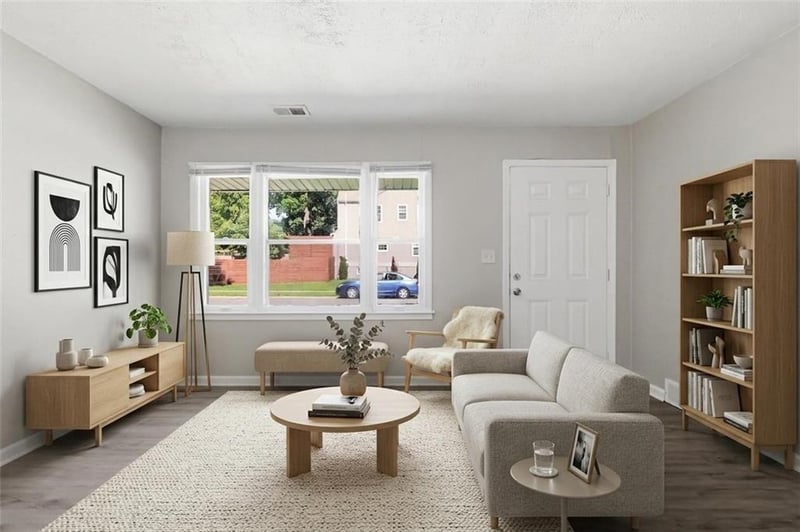 7944 Oak St, Kansas City, MO 64114
