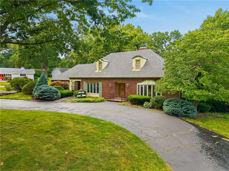 3408 Shady Bend Dr, Independence, MO 64052