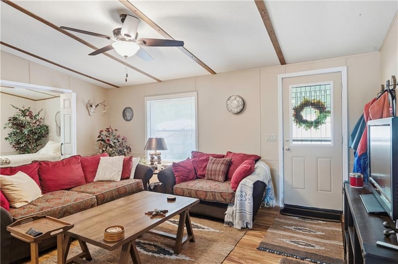 314 Lakeside Dr, Lacygne, KS 66040