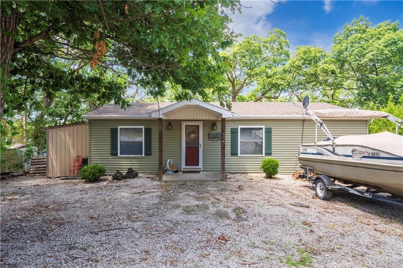 314 Lakeside Dr, Lacygne, KS 66040