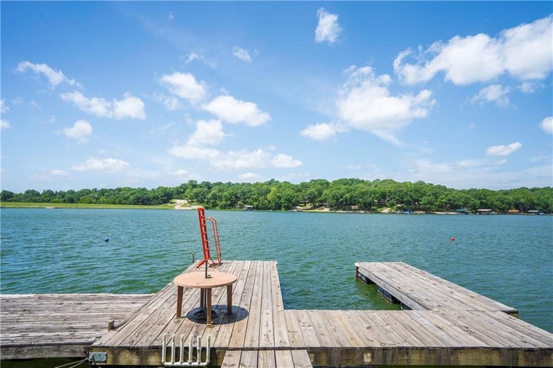 314 Lakeside Dr, Lacygne, KS 66040