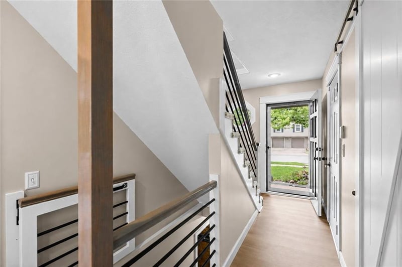 909 E Johnston Cir, Olathe, KS 66061