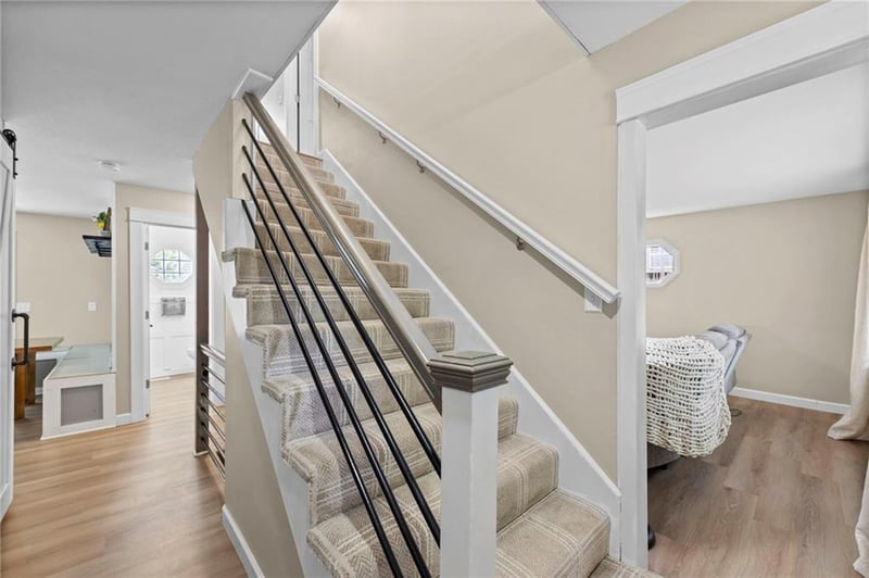 909 E Johnston Cir, Olathe, KS 66061