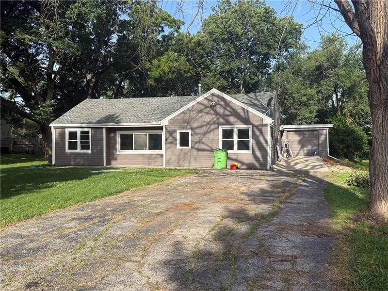 1234 Willow St, Ottawa, KS 66067