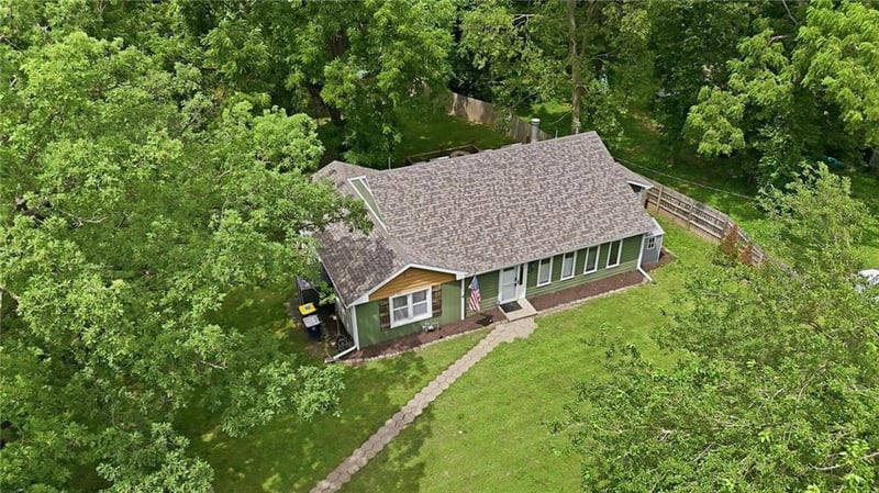 2410 NW 53rd Ter, Kansas City, MO 64151
