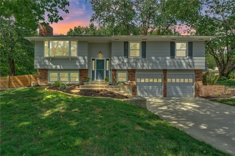 3428 Trail Rd, Lawrence, KS 66049
