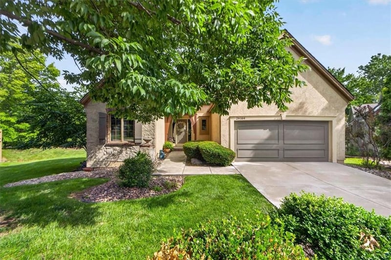 26164 109th St, Olathe, KS 66061