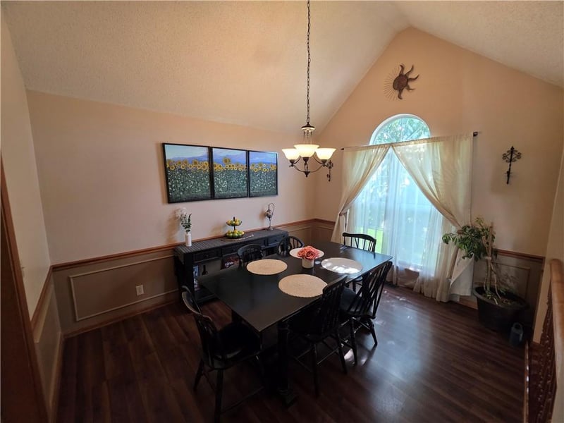 906 Rome Ct, Belton, MO 64012