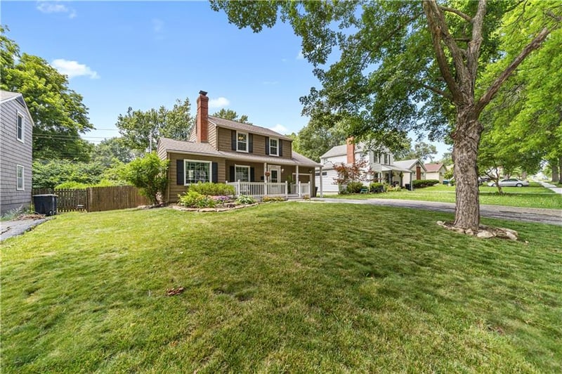 7632 Oak St, Kansas City, MO 64114