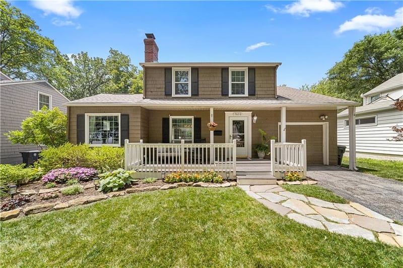 7632 Oak St, Kansas City, MO 64114