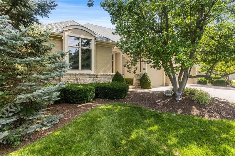 5614 131st Ter, Leawood, KS 66209