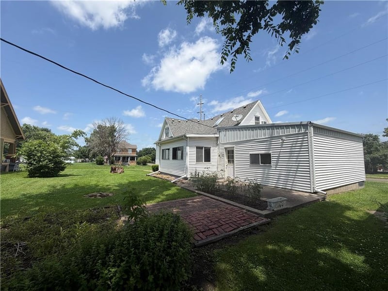 424 Kansas Ave, Marceline, MO 64658