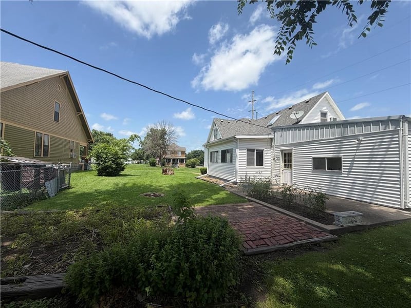 424 Kansas Ave, Marceline, MO 64658