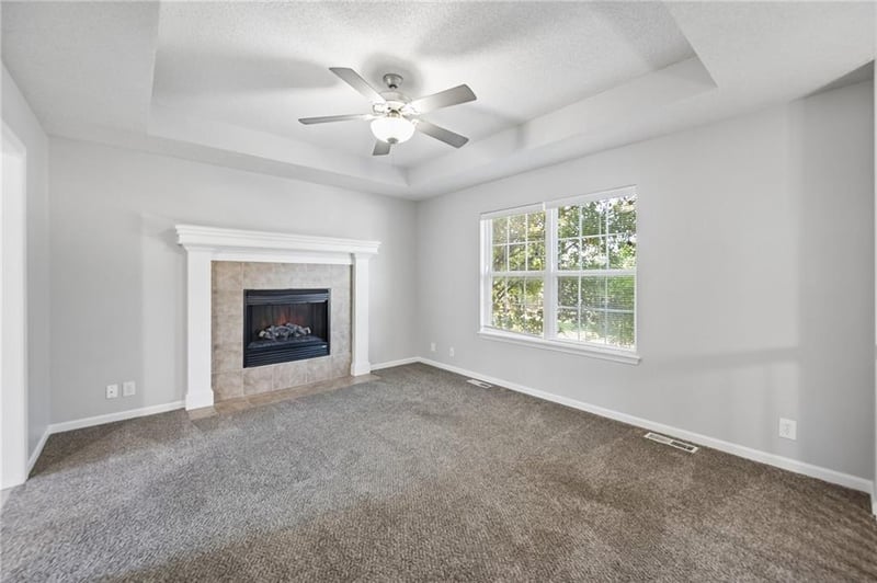 404 Europa Dr, Grain Valley, MO 64029