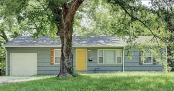 10109 Hillcrest Rd, Kansas City, MO 64134