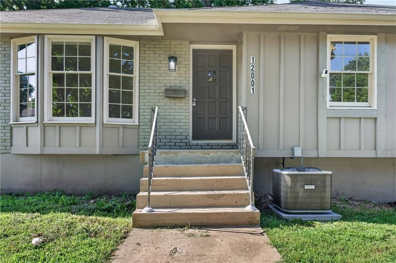 12001 57th St, Kansas City, MO 64133