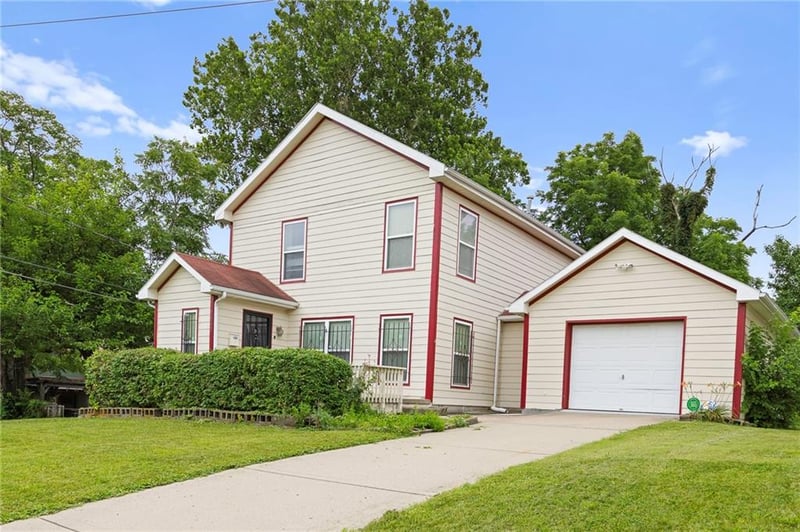 2005 34th St, Kansas City, MO 64109
