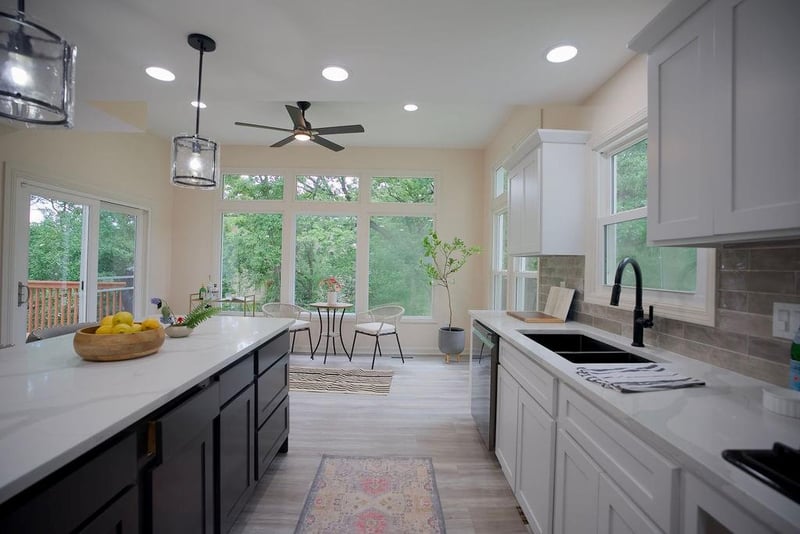 2404 SW Clear Creek Ct, Blue Springs, MO 64015