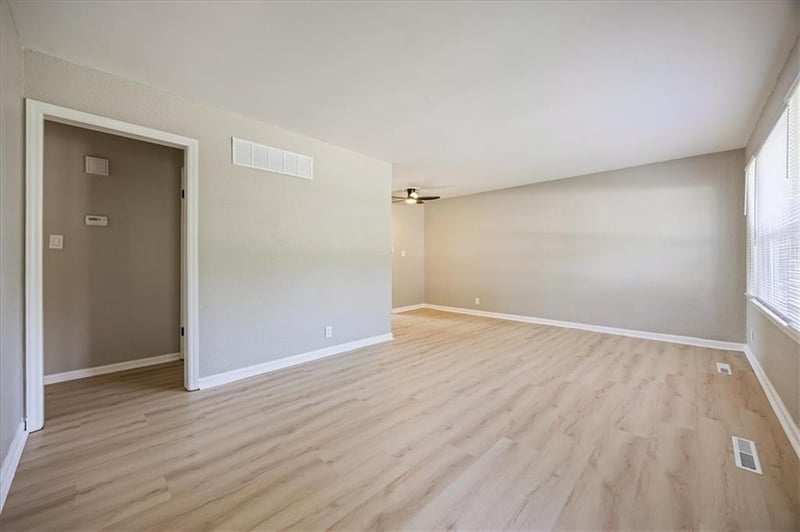 509 66th Ter, Kansas City, MO 64118