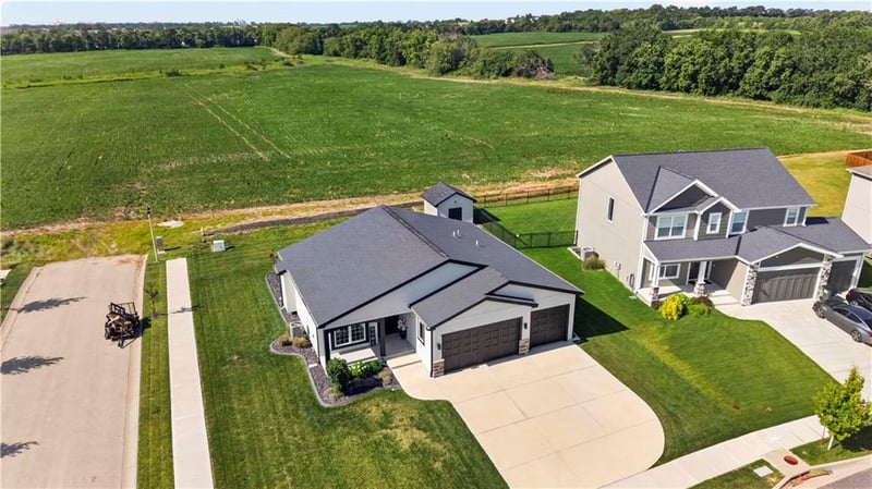 31757 168th Ct, Gardner, KS 66030