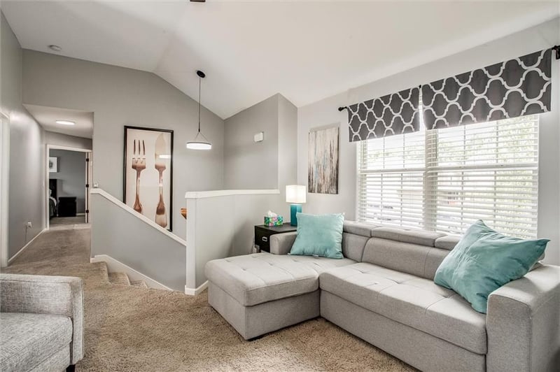 6814 Pontiac Ave, Kansas City, MO 64151