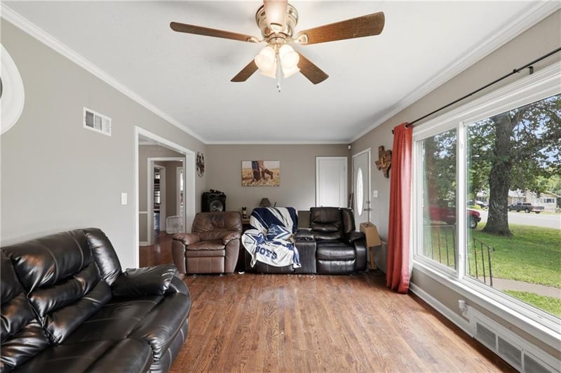 3321 Blue Ridge Blvd, Independence, MO 64052
