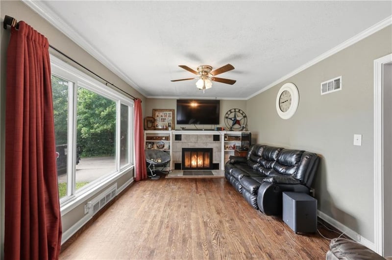 3321 Blue Ridge Blvd, Independence, MO 64052