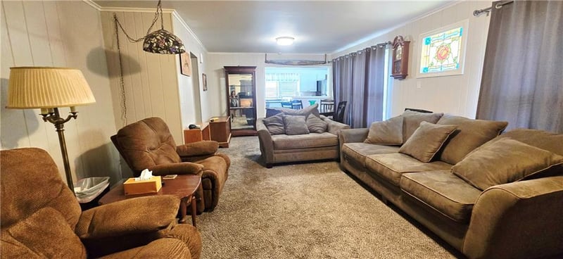 400 S Mount Carmel Rd, Frontenac, KS 66763