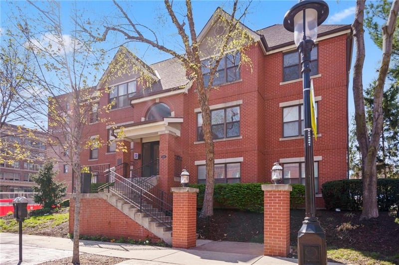 425 9th St #103, Kansas City, MO 64105
