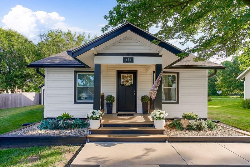 411 E Walnut St, Drexel, MO 64742