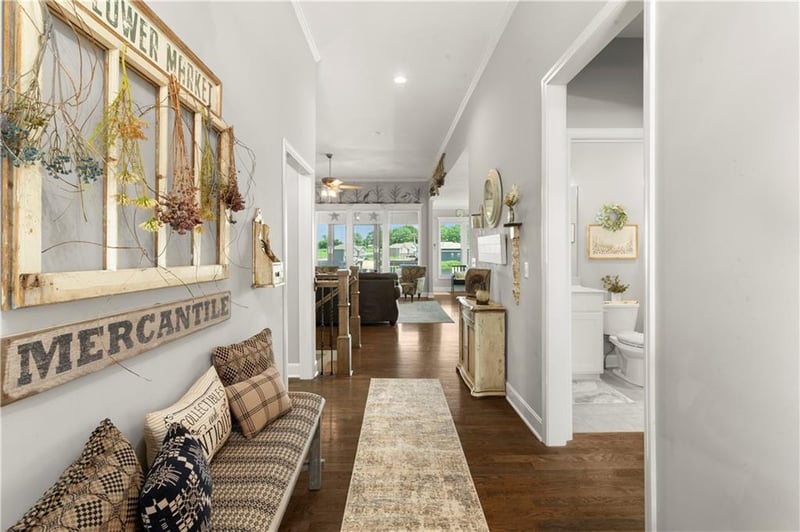 1112 Crabtree Cir, Oak Grove, MO 64075