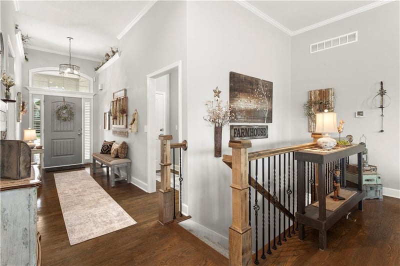 1112 Crabtree Cir, Oak Grove, MO 64075