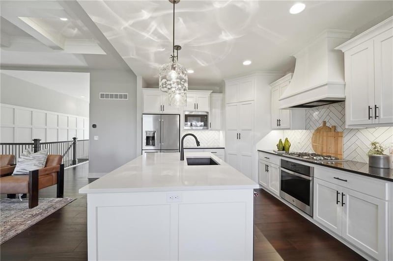 17404 Richards St, Overland Park, KS 66221