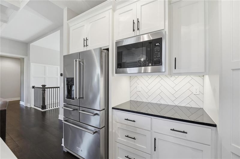 17404 Richards St, Overland Park, KS 66221