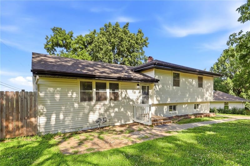 4142 Lister Ave, Kansas City, MO 64117