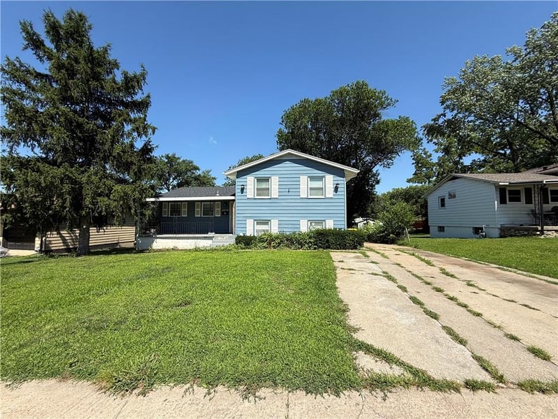 4214 Hardesty Ave, Kansas City, MO 64130