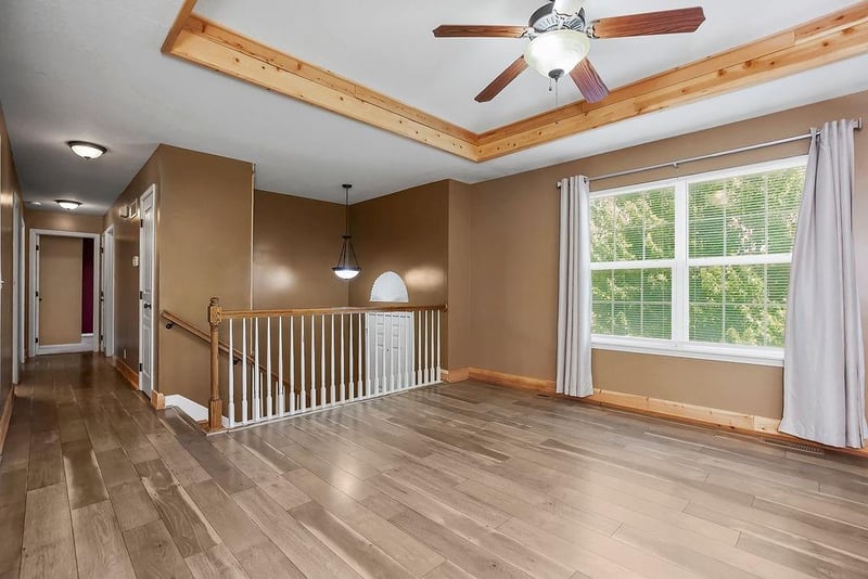 421 Golfview Dr, Pleasant Hill, MO 64080