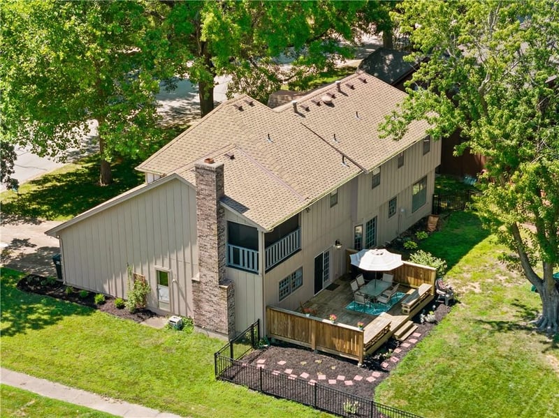 4000 Cimarron St, Lee's Summit, MO 64064