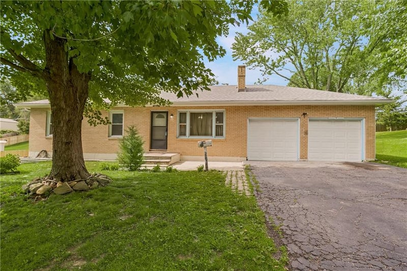 6216 Yecker Ave, Kansas City, KS 66104