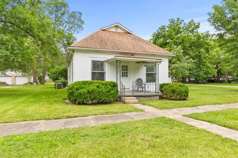 340 3rd St, Wellsville, KS 66092
