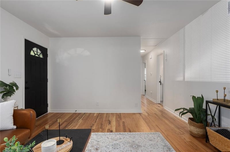 6007 E 102nd St, Kansas City, MO 64134