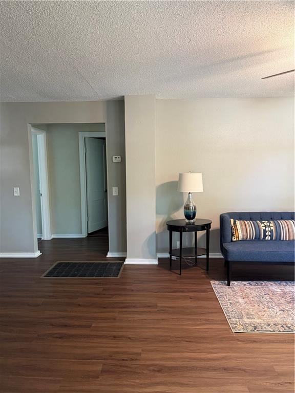 1413 W 4th St, Lawrence, KS 66044