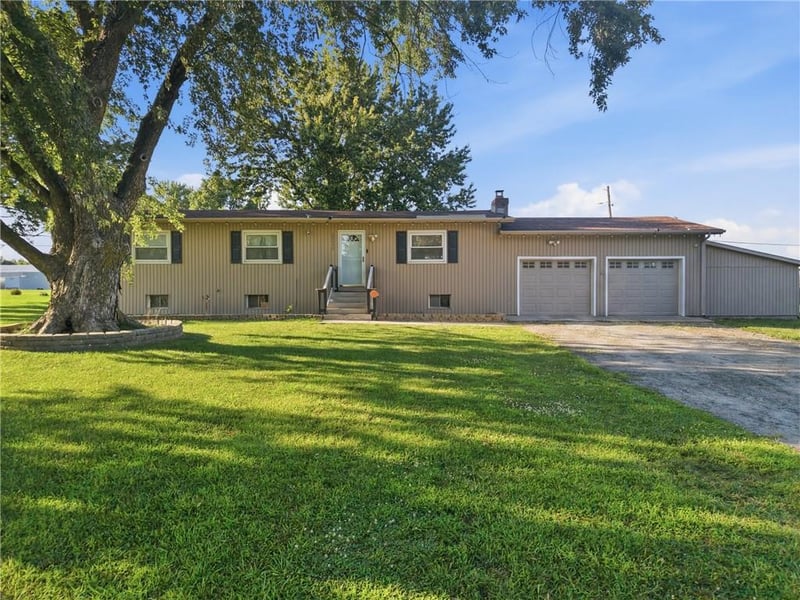 20840 180th St, Olathe, KS 66062