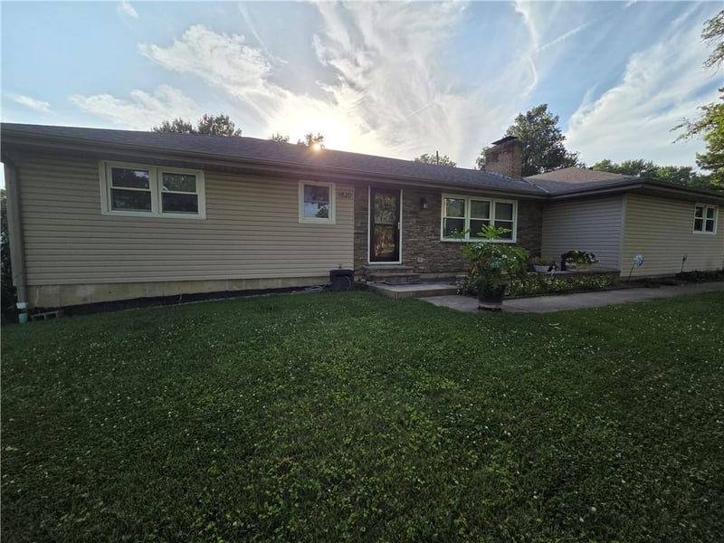 1820 Country Club Dr, Chillicothe, MO 64601